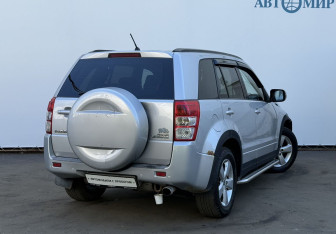 Подержанный автомобиль Suzuki Grand Vitara 2010 года (5 фото)