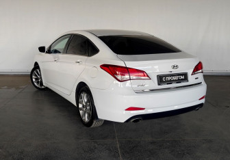Подержанный автомобиль Hyundai i40 Sedan 2015 года (7 фото)