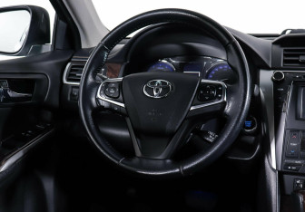 Подержанный автомобиль Toyota Camry Sedan 2016 года (11 фото)