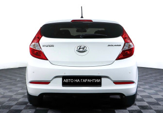 Подержанный автомобиль Hyundai Solaris Hatchback 2015 года (6 фото)