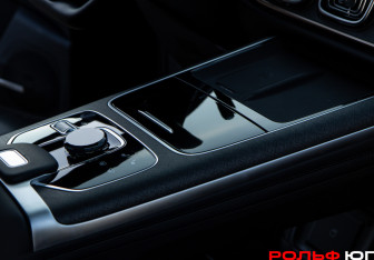 Подержанный автомобиль Jaecoo J8 2024 года (14 фото)