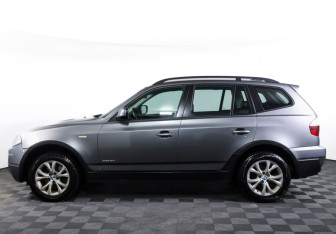 Подержанный автомобиль BMW X3 2010 года (8 фото)