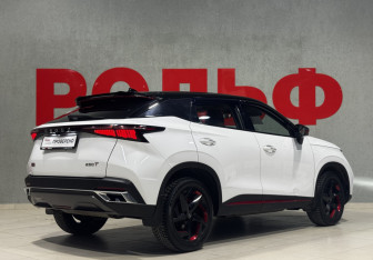 Подержанный автомобиль Omoda C5 2022 года (5 фото)