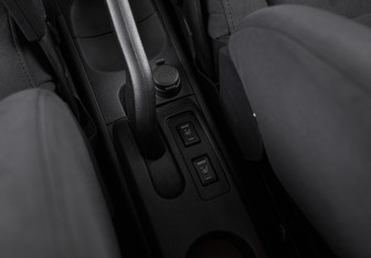 Подержанный автомобиль Nissan Tiida Hatchback 2007 года (15 фото)