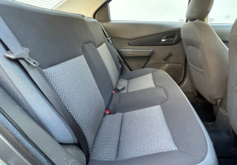 Подержанный автомобиль Chevrolet Cobalt Sedan 2013 года (11 фото)
