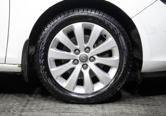 Подержанный автомобиль Opel Astra Hatchback 2011 года (20 фото)