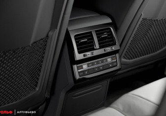 Новый Volkswagen Touareg 2025 (16 фото)