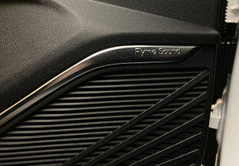 Подержанный автомобиль Geely Monjaro 2025 года (14 фото)