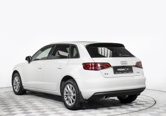 Подержанный автомобиль Audi A3 Hatchback 2014 года (7 фото)