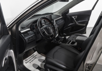 Подержанный автомобиль FAW Besturn X80 2019 года (5 фото)