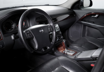 Подержанный автомобиль Volvo S80 2007 года (14 фото)