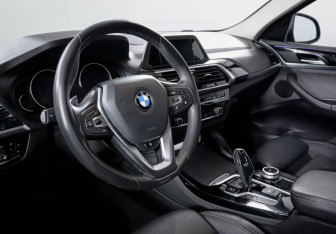 Подержанный автомобиль BMW X4 2019 года (14 фото)