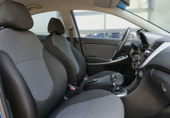 Подержанный автомобиль Hyundai Solaris Sedan 2013 года (20 фото)