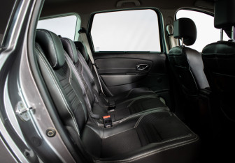Подержанный автомобиль Renault Scenic 2014 года (9 фото)