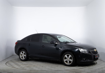 Подержанный автомобиль Chevrolet Cruze Sedan 2012 года (3 фото)