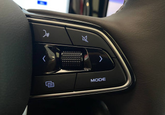 Подержанный автомобиль Geely Monjaro 2026 года (18 фото)