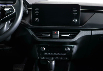 Подержанный автомобиль Skoda Rapid Liftback 2021 года (13 фото)