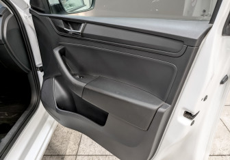 Подержанный автомобиль Skoda Rapid Liftback 2019 года (24 фото)