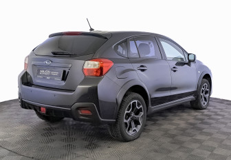 Подержанный автомобиль Subaru XV 2013 года (5 фото)