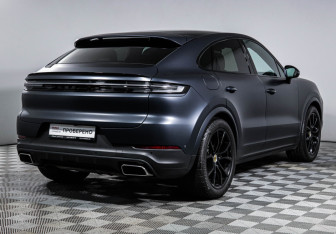 Подержанный автомобиль Porsche Cayenne 2023 года (5 фото)