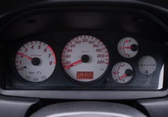 Подержанный автомобиль Mitsubishi Lancer Sedan 2007 года (12 фото)