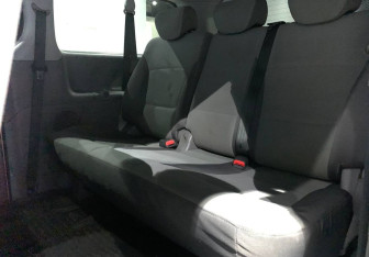 Подержанный автомобиль Hyundai H-1 2012 года (13 фото)