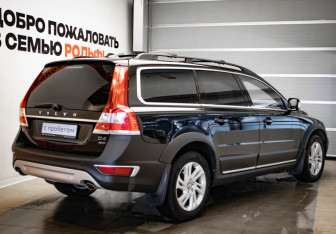 Подержанный автомобиль Volvo XC70 2014 года (4 фото)