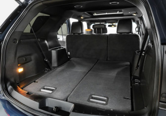 Подержанный автомобиль Ford Explorer 2013 года (18 фото)