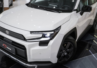 Новый Toyota RAV4 2025 (2 фото)
