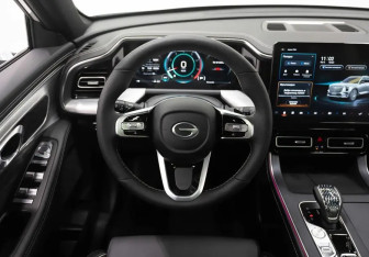 Подержанный автомобиль GAC GS8 2023 года (10 фото)