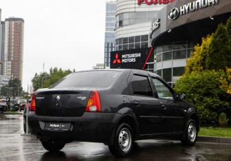 Подержанный автомобиль Renault Logan Sedan 2008 года (4 фото)
