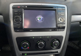 Подержанный автомобиль Skoda Octavia Liftback 2012 года (9 фото)