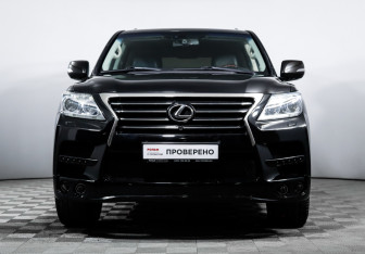 Подержанный автомобиль Lexus LX 2013 года (2 фото)