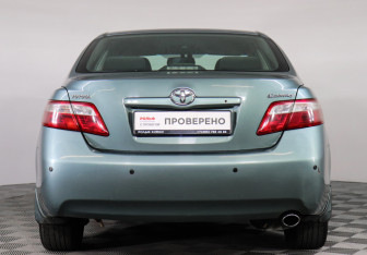 Подержанный автомобиль Toyota Camry Sedan 2007 года (5 фото)