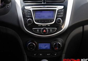 Подержанный автомобиль Hyundai Solaris Sedan 2012 года (14 фото)