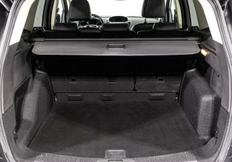 Подержанный автомобиль Ford Kuga 2016 года (18 фото)