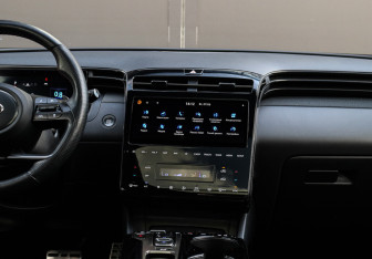 Подержанный автомобиль Hyundai Tucson 2022 года (11 фото)