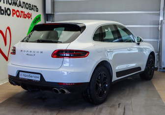 Подержанный автомобиль Porsche Macan 2016 года (4 фото)