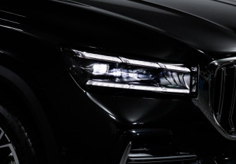 Подержанный автомобиль Geely Monjaro 2026 года (16 фото)