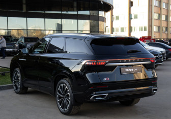 Подержанный автомобиль Jaecoo J8 2024 года (5 фото)