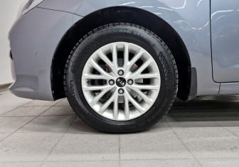 Подержанный автомобиль Kia Rio Sedan 2020 года (18 фото)