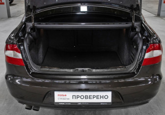 Подержанный автомобиль Skoda Superb Liftback 2012 года (11 фото)