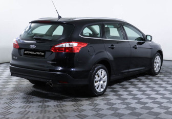 Подержанный автомобиль Ford Focus Wagon 2015 года (5 фото)