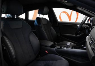 Подержанный автомобиль Audi A5 Liftback 2022 года (32 фото)