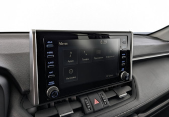 Подержанный автомобиль Toyota RAV4 2020 года (26 фото)