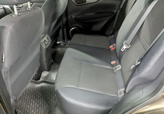 Подержанный автомобиль Nissan Qashqai 2014 года (14 фото)