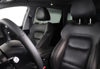 Подержанный автомобиль Chery Tiggo 8 2022 года (17 фото)