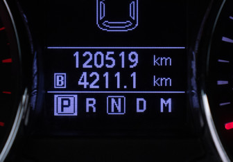 Подержанный автомобиль Nissan Qashqai 2011 года (11 фото)