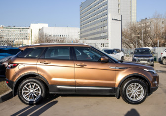 Подержанный автомобиль Land Rover Range Rover Evoque 2014 года (4 фото)