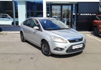 Подержанный автомобиль Ford Focus Sedan 2011 года (3 фото)
